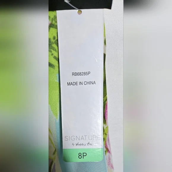 NWT Women's Signature by Robbie Bee Floral Print Dress 8P Feminine Coquette - Picture 10 of 10